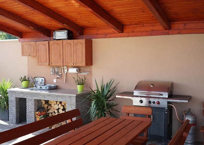 Eplenyi Apartmanhaz