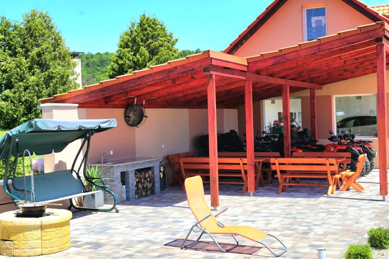 Apartment Eplenyi Apartmanhaz Eplény