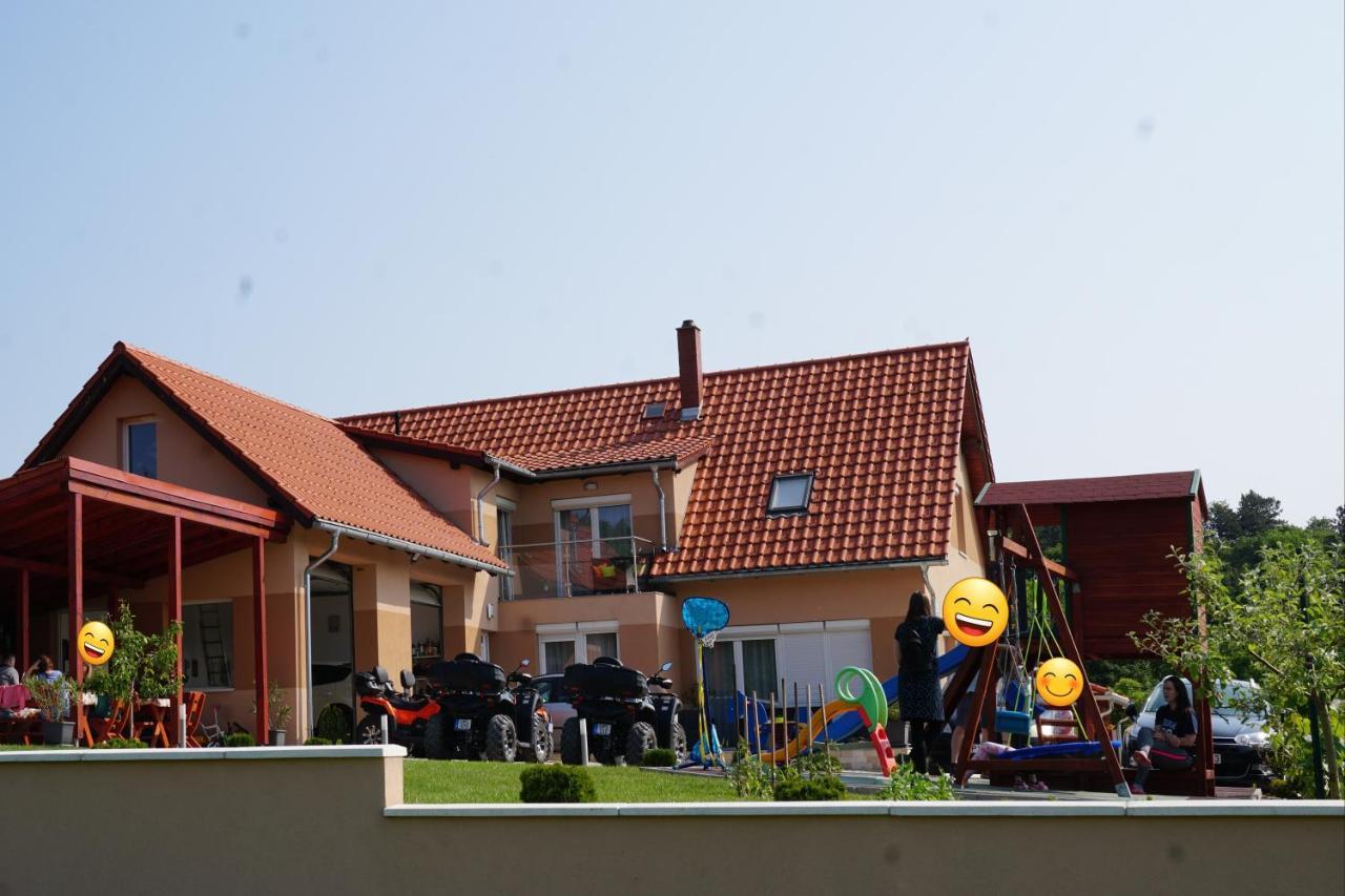 Eplenyi Apartmanhaz Eplény