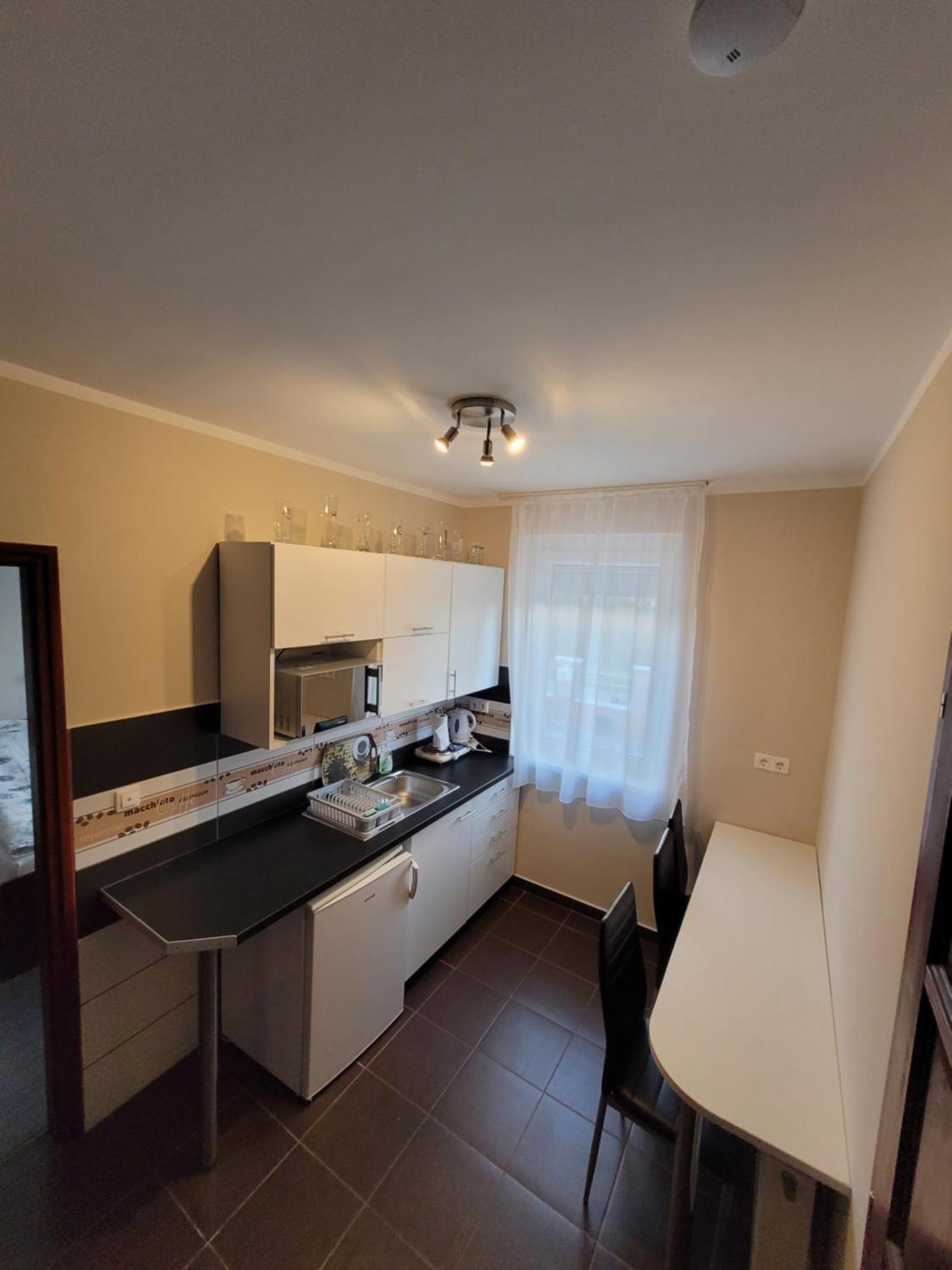 Eplenyi Apartmanhaz *