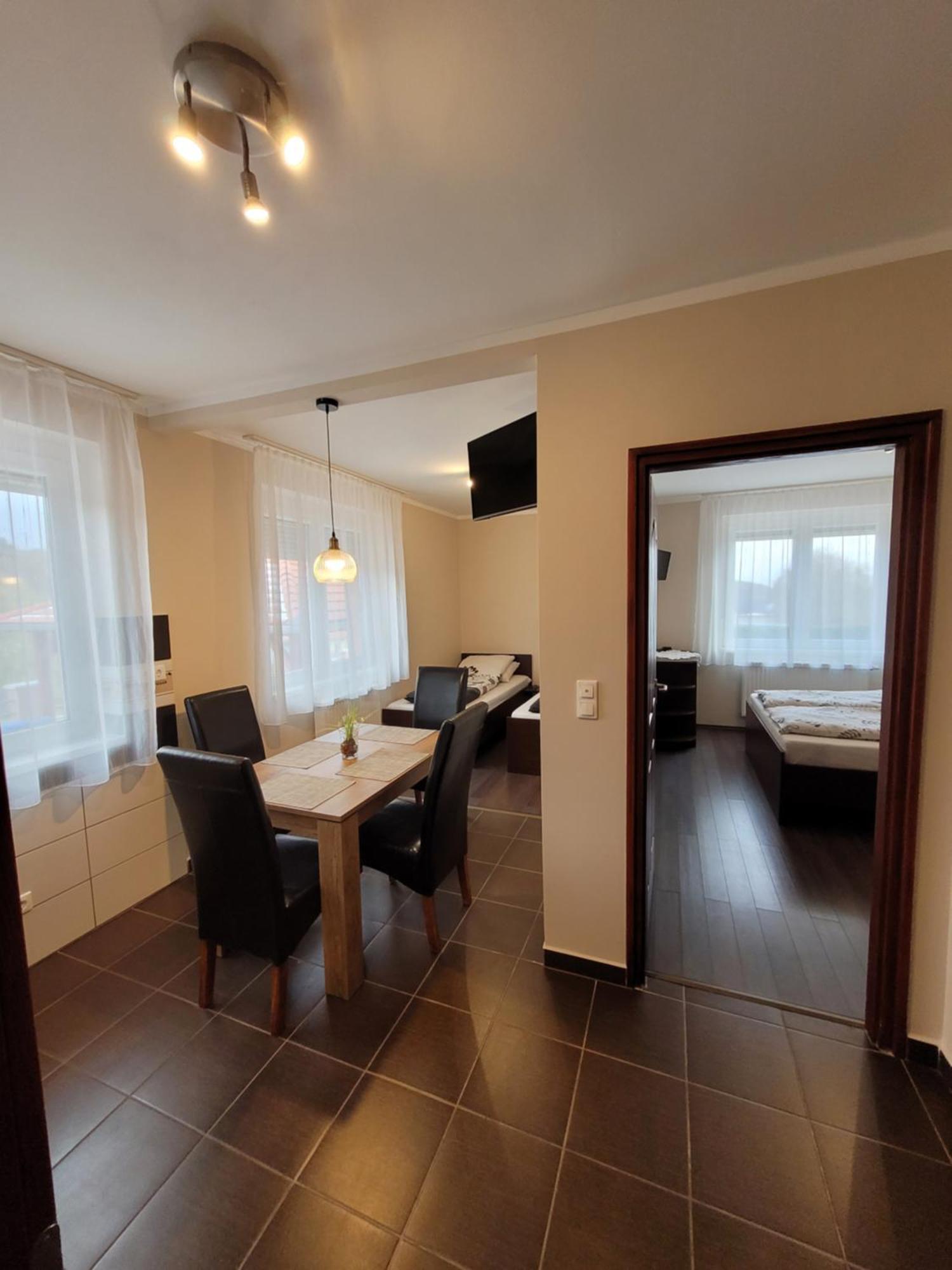 Apartment Eplenyi Apartmanhaz Eplény