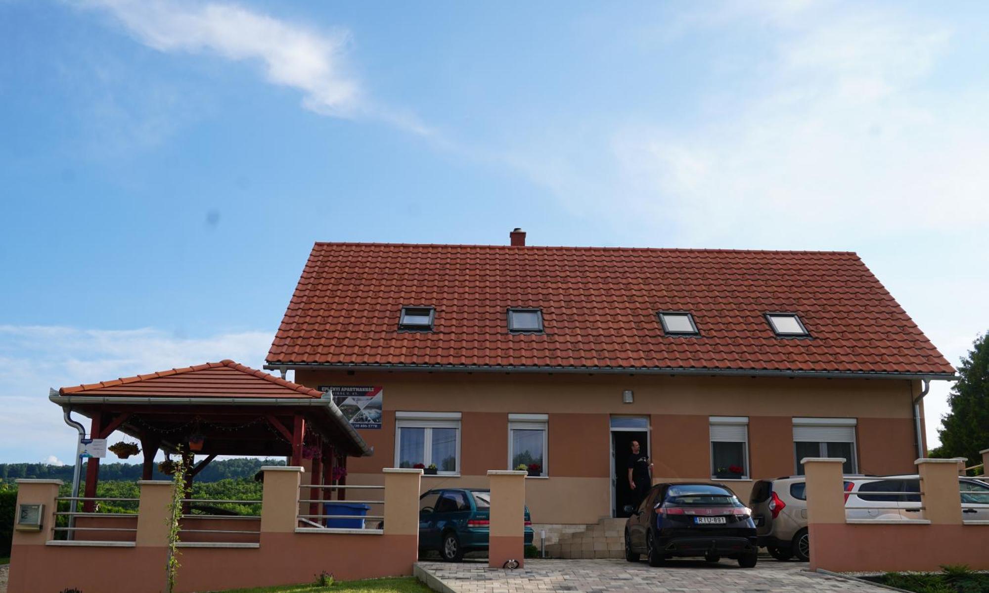 Eplenyi Apartmanhaz * Eplény